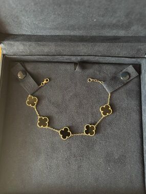 10k solid Gold and Onyx Bracelet